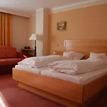 Haus Carola 3*