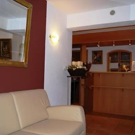 Pensionat Haus Carola 3*
